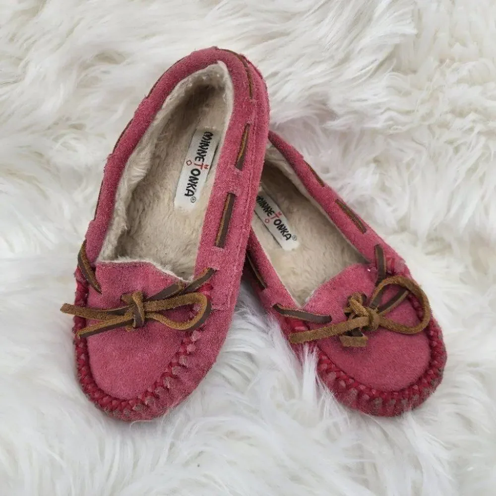 MINNETONKA Pink Moccasins Girls Size 3